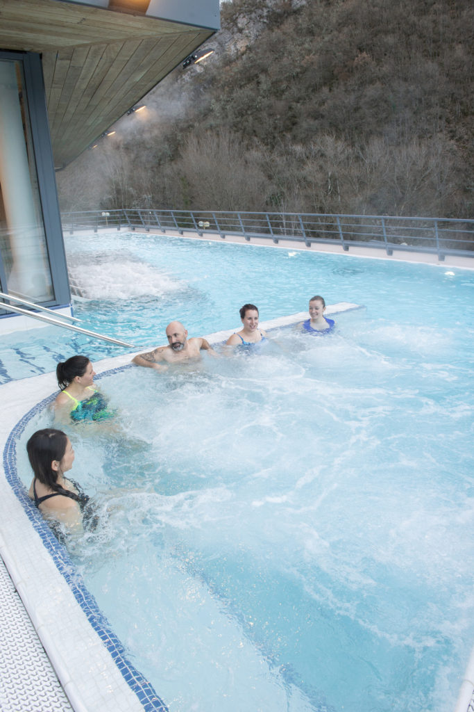 spa thermal de haute provence digne les bains piscine exterieure chauffee